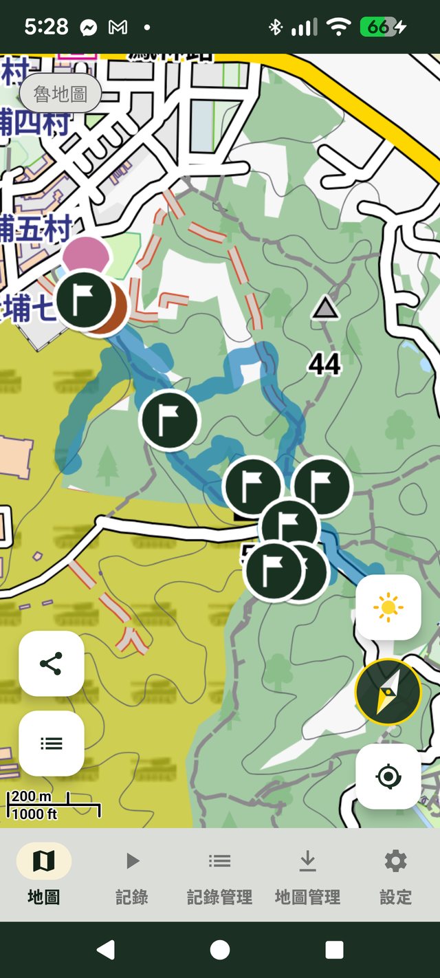 追追揪團地圖上多個成員即時位置標記