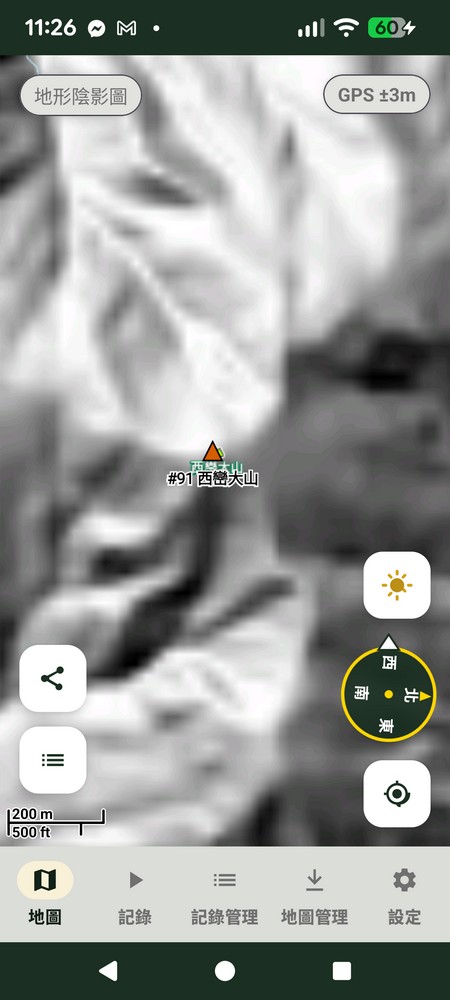 追追地形陰影圖底圖，以灰階明暗呈現地形起伏